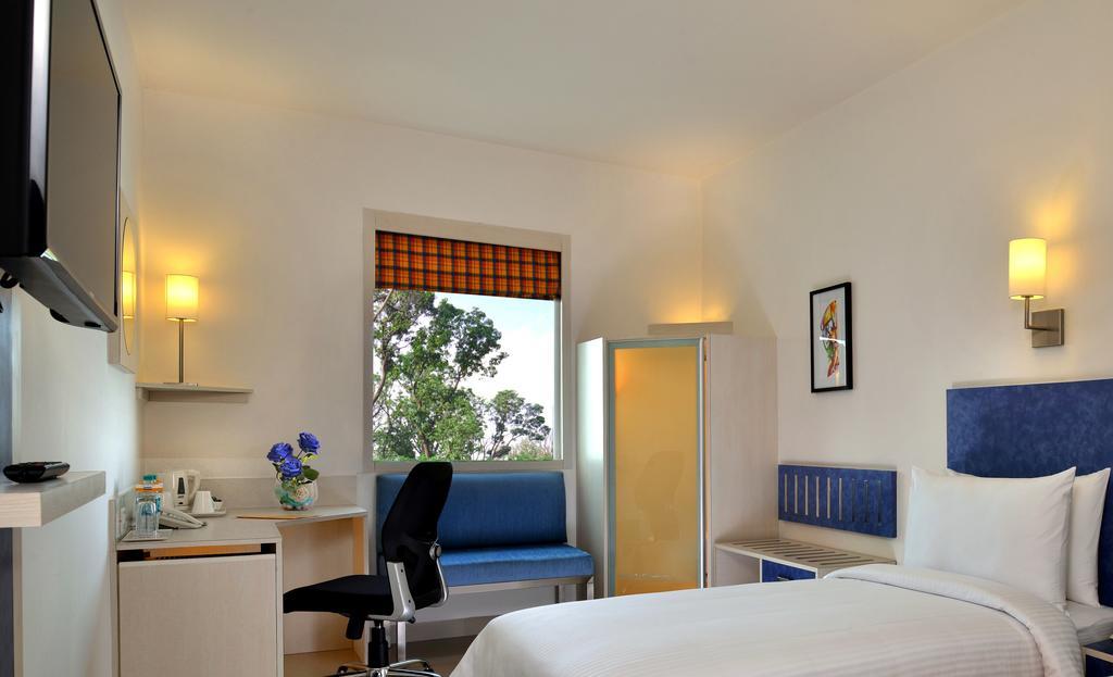 Red Fox By Lemon Tree Hotels, Bhiwadi Esterno foto
