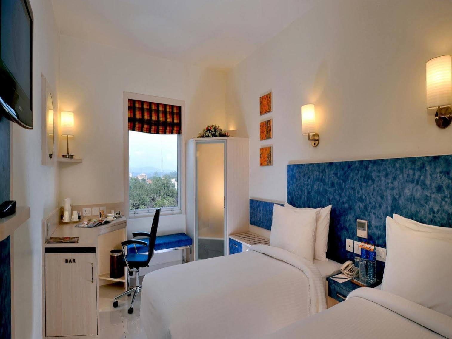 Red Fox By Lemon Tree Hotels, Bhiwadi Esterno foto